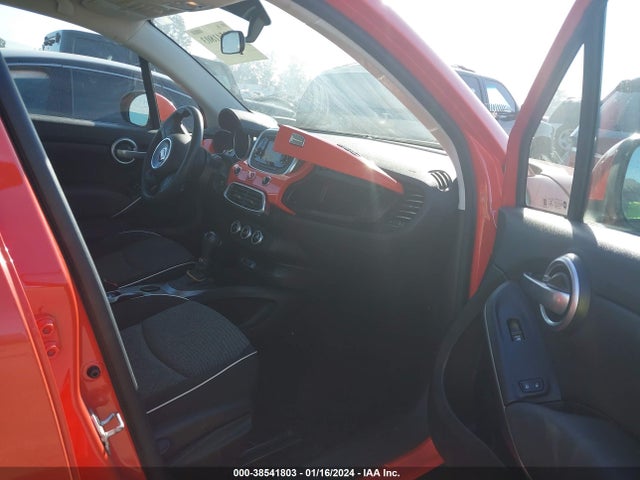 2017 FIAT 500X ZFBCFXAB7HP629006 Photo 4
