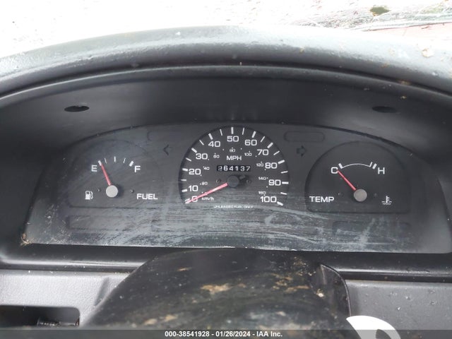 1996 NISSAN TRUCK XE VIN: 1N6SD11S8TC366663