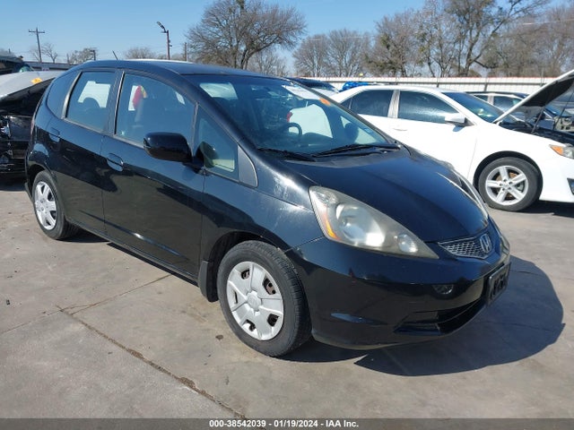2012 HONDA FIT VIN: JHMGE8H33CC020189