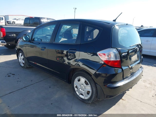 2012 HONDA FIT VIN: JHMGE8H33CC020189