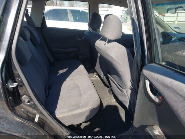 2012 HONDA FIT VIN: JHMGE8H33CC020189