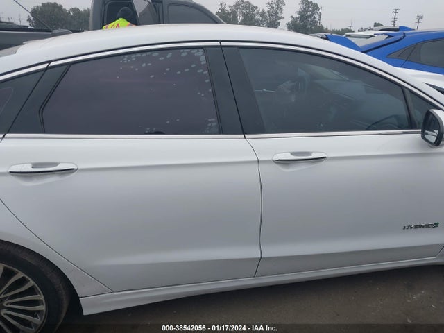 Ford Fusion Hybrid Titanium 2018 3FA6P0RU2JR181654 Image 14