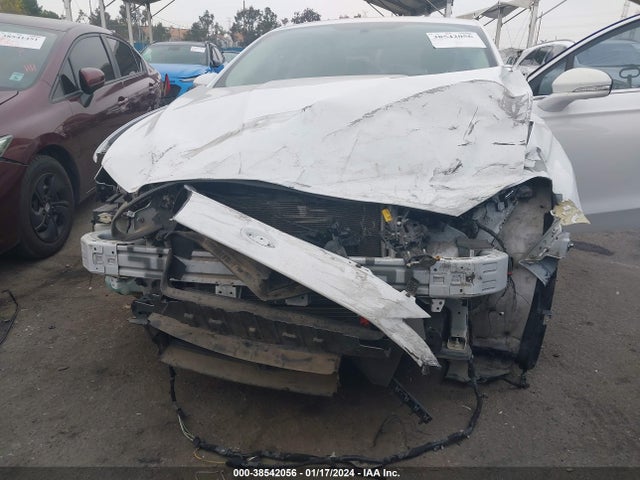 Ford Fusion Hybrid Titanium 2018 3FA6P0RU2JR181654 Image 6