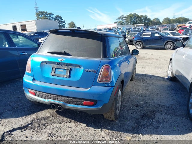 2010 MINI COOPER S WMWMF7C52ATW89732 Photo 3