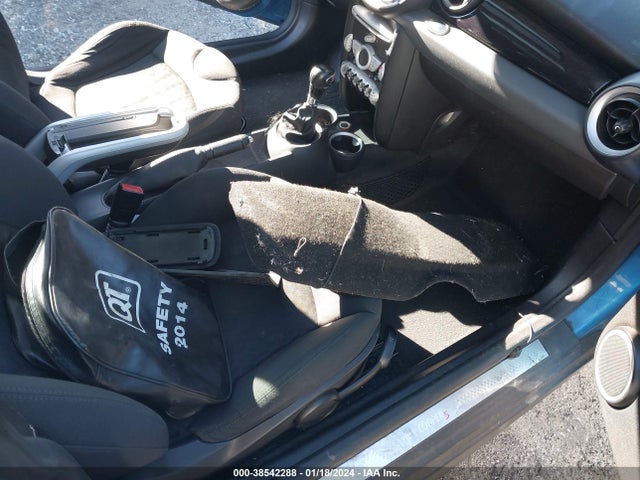 2010 MINI COOPER S WMWMF7C52ATW89732 Photo 4