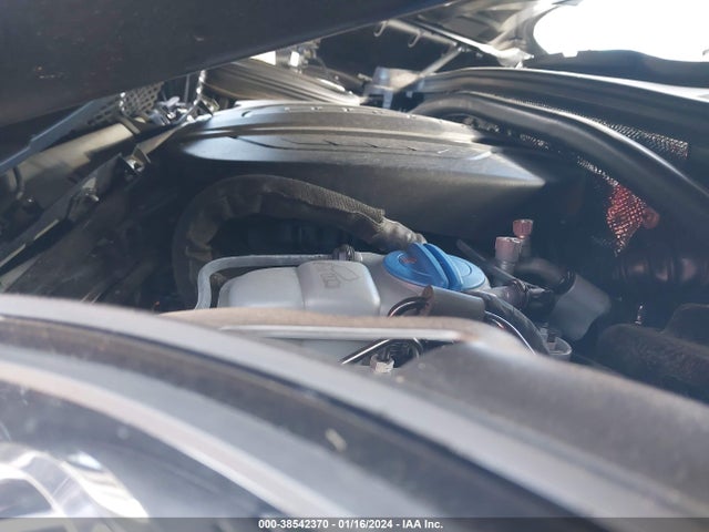 2018 PORSCHE MACAN WP1AA2A52JLB03667 Photo 9