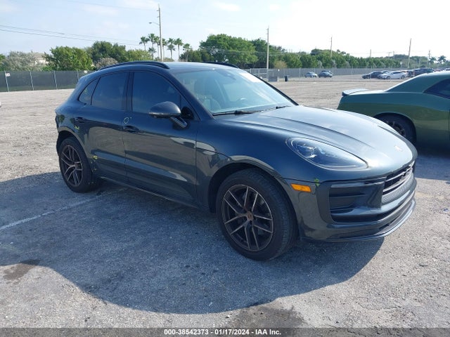 2022 PORSCHE MACAN WP1AA2A57NLB10393 Photo 0