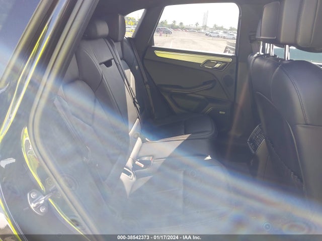 2022 PORSCHE MACAN WP1AA2A57NLB10393 Photo 7