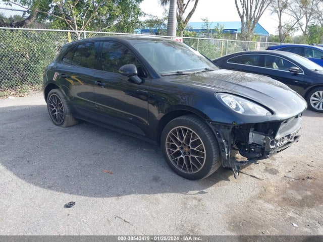 2018 PORSCHE MACAN WP1AA2A54JLB19174 Photo 0