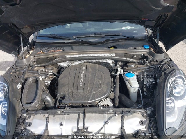 2018 PORSCHE MACAN WP1AA2A54JLB19174 Photo 9