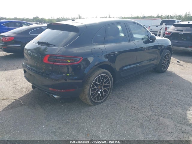 2018 PORSCHE MACAN WP1AA2A54JLB19174 Photo 3
