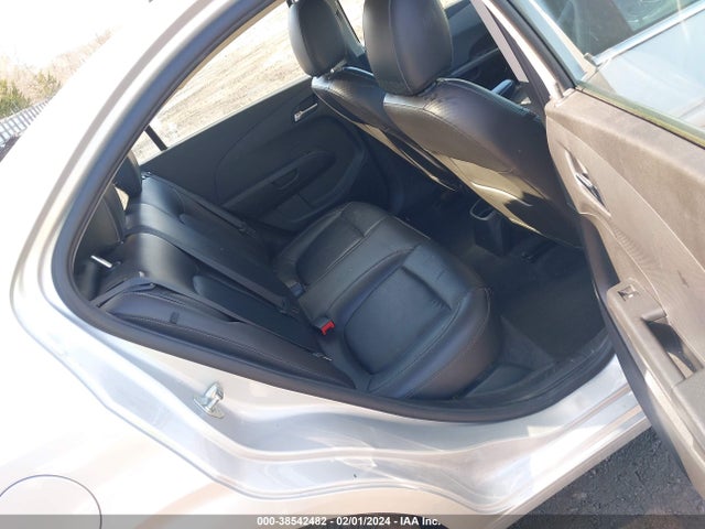 Chevrolet Sonic Premier Auto 2017 1G1JF5SB7H4114539 Image 8