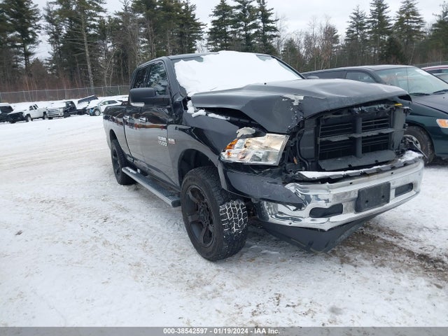 RAM 1500 Big Horn Quad Cab 4x4 6'4 Box 2017 1C6RR7GT7HS604223 главное изображение