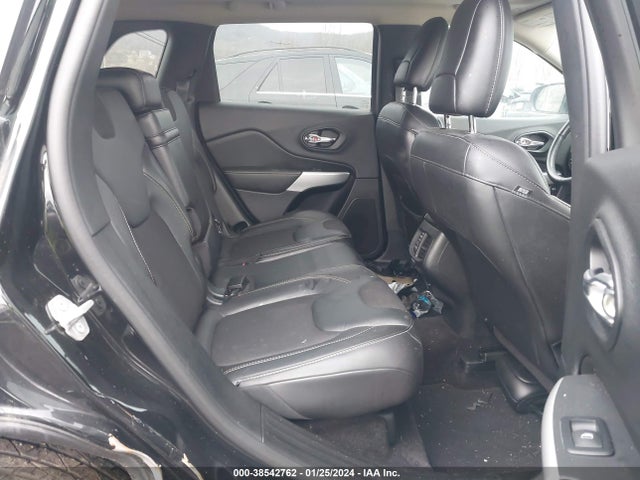 1C4PJMLX8JD502101 Jeep Cherokee Latitude Plus 4x4