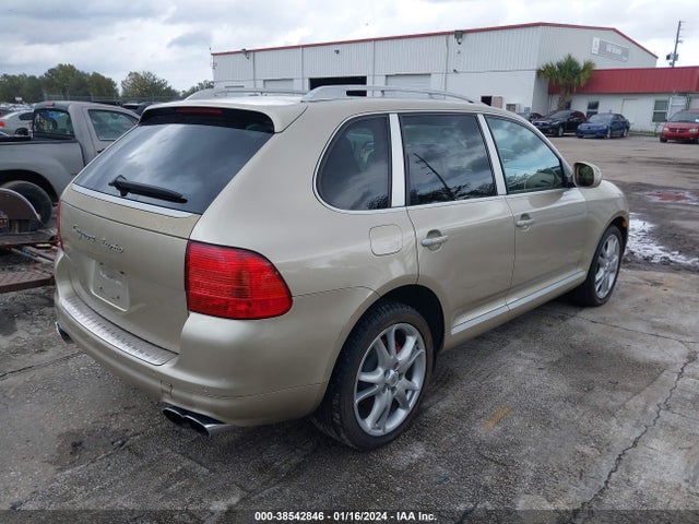 2005 PORSCHE CAYENNE WP1AC29P95LA92141 Photo 3