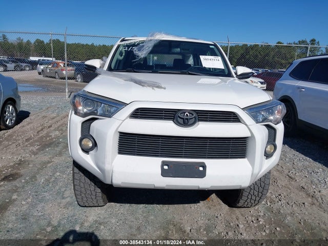 Toyota 4runner Sr5 Premium 2016 JTEZU5JRXG5113274 Image 13