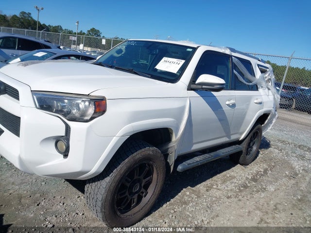 Toyota 4runner Sr5 Premium 2016 JTEZU5JRXG5113274 Image 15