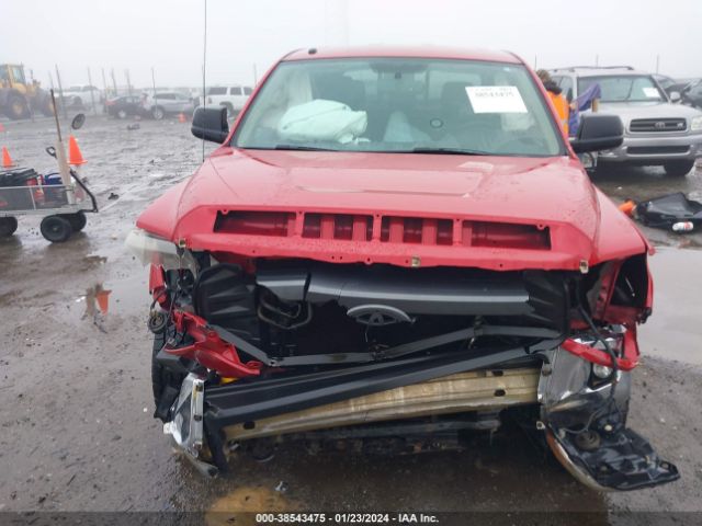 5TFUW5F17EX353511 Toyota Tundra Sr5 5.7l V8