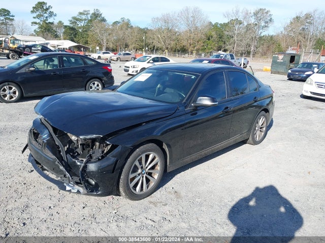 BMW 320i 2016 WBA8E1G59GNT35344 Image 2