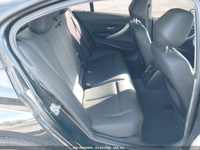 BMW 320i 2016 WBA8E1G59GNT35344 Image 8