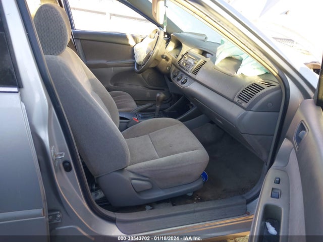 2002 TOYOTA CAMRY LE VIN: 4T1BE32KX2U076049