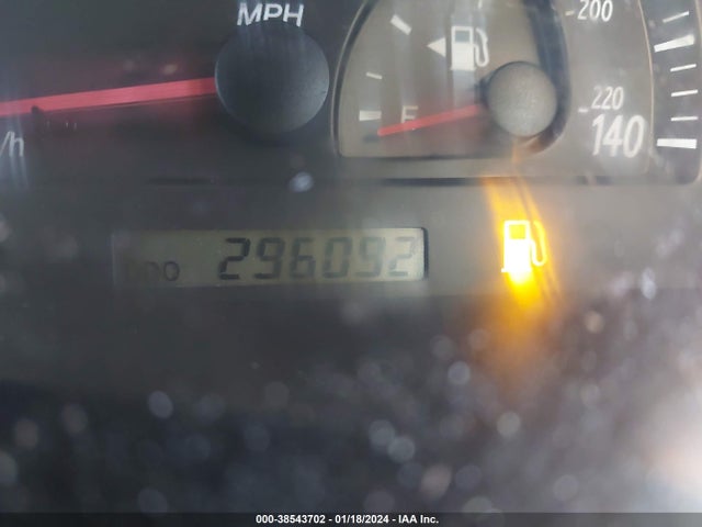 2002 TOYOTA CAMRY LE VIN: 4T1BE32KX2U076049