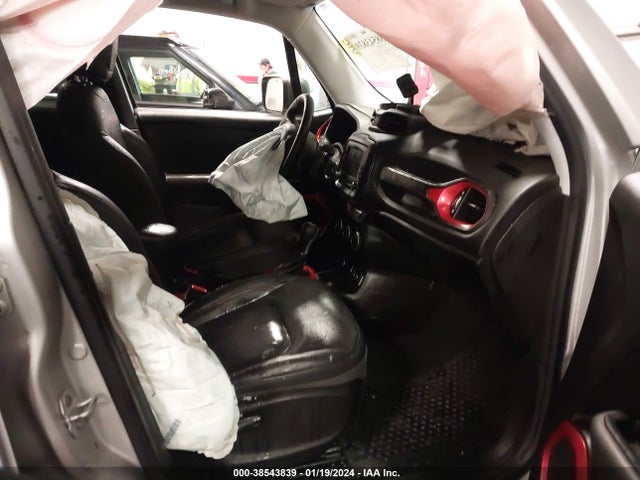 ZACCJBCB8HPG29658 Jeep Renegade Trailhawk 4x4