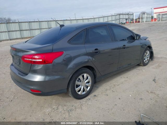 1FADP3E28JL307351 Ford FOCUS S