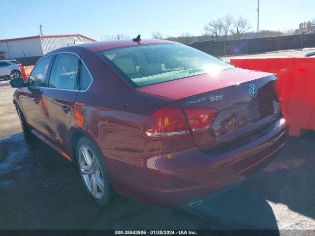 2015 VOLKSWAGEN PASSAT 1VWBV7A32FC108930 Photo 2