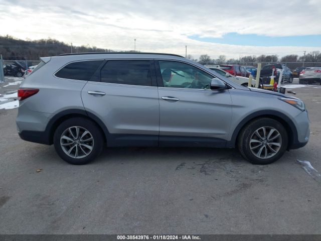 KM8SM4HF5HU187880 Hyundai Santa Fe Se