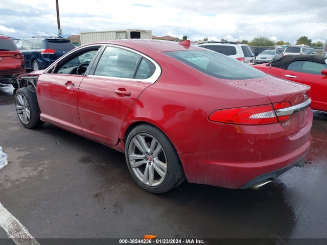 2013 JAGUAR XF SAJWJ0EF3D8S90747 Photo 2