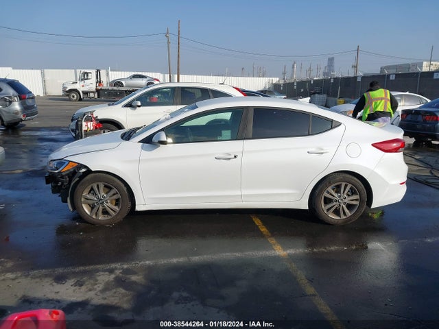 2018 HYUNDAI ELANTRA SEL VIN: 5NPD84LF9JH246051