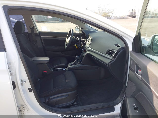 2018 HYUNDAI ELANTRA SEL VIN: 5NPD84LF9JH246051
