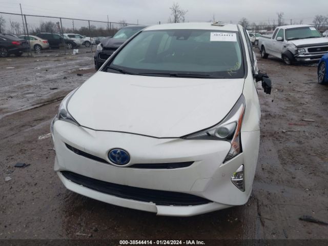 JTDKARFU4J3056009 Toyota Prius Three Touring