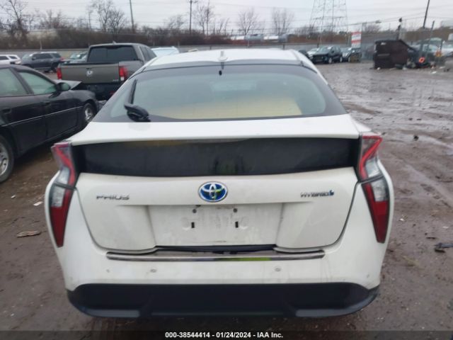 JTDKARFU4J3056009 Toyota Prius Three Touring