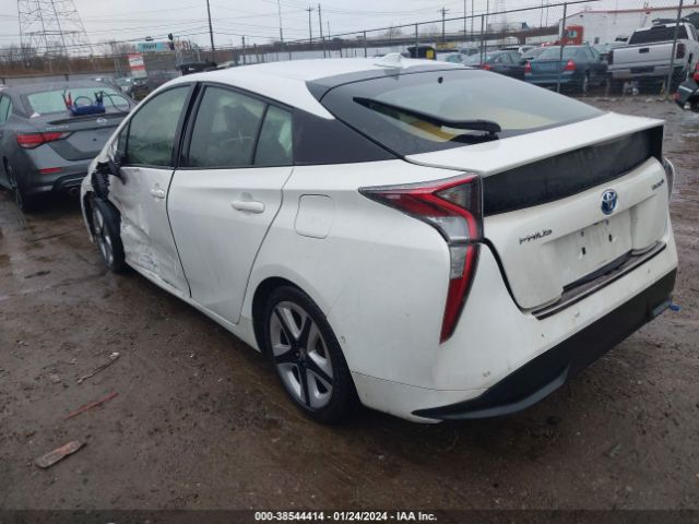 JTDKARFU4J3056009 Toyota Prius Three Touring