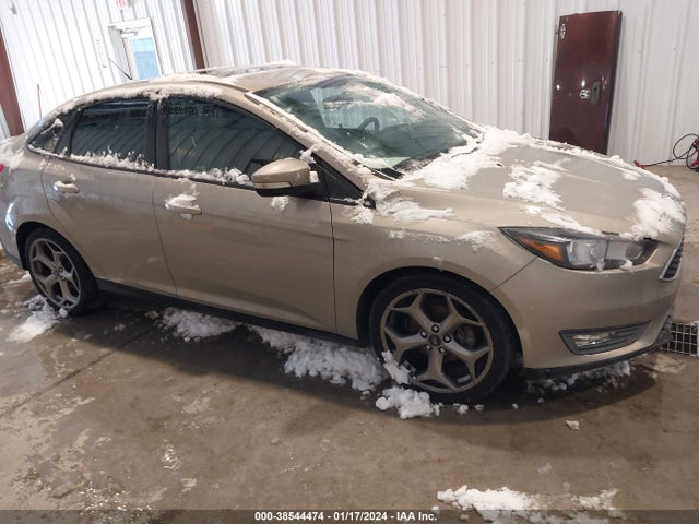 2015 FORD FOCUS SE VIN: 1FADP3F28FL228624