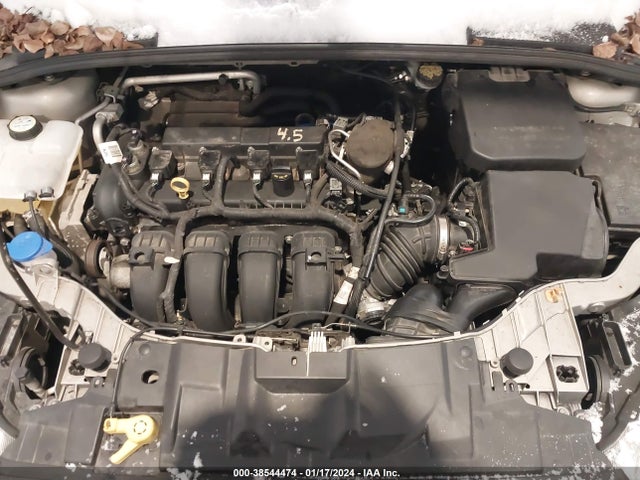 2015 FORD FOCUS SE VIN: 1FADP3F28FL228624