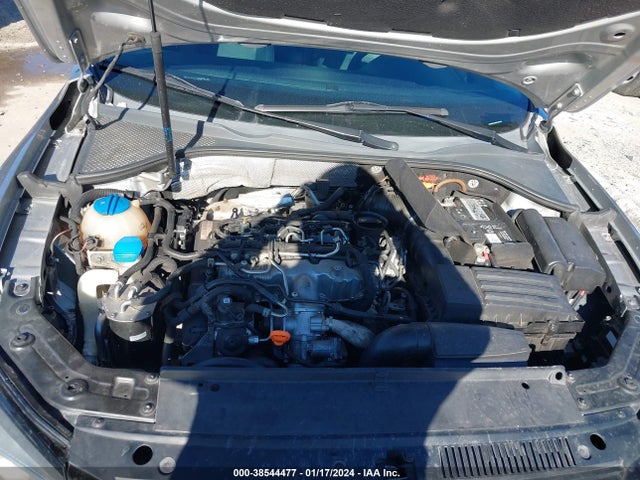 1VWBN7A39EC004434 Volkswagen Passat 2.0l Tdi Se