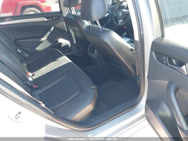 1VWBN7A39EC004434 Volkswagen Passat 2.0l Tdi Se