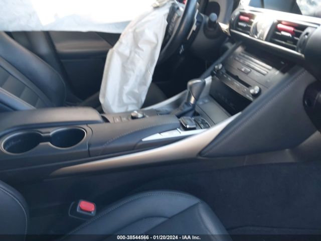 JTHBA1D2XH5058654 Lexus IS 200T