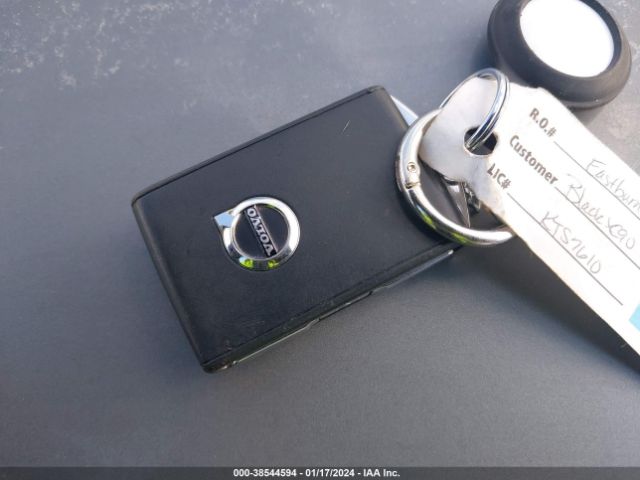 2018 VOLVO XC90 YV4102PKXJ1354639 Photo 10