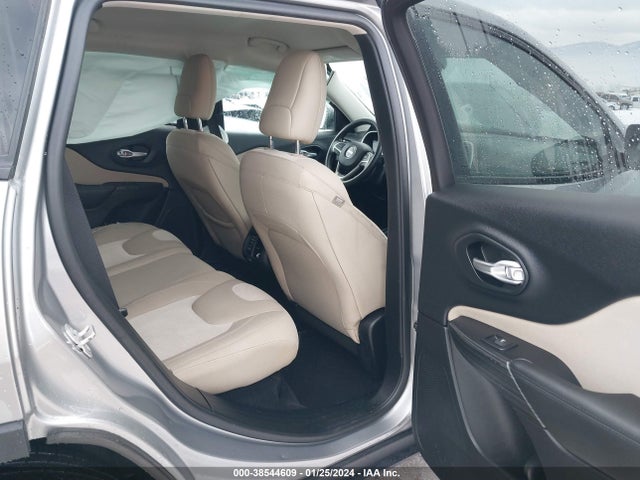1C4PJMABXGW266944 Jeep Cherokee Sport