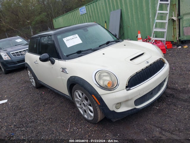 2008 MINI COOPER S WMWMF73598TV36940 Photo 0