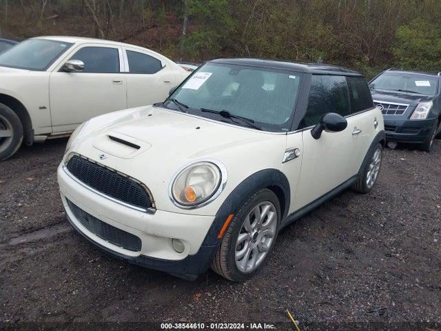 2008 MINI COOPER S WMWMF73598TV36940 Photo 1