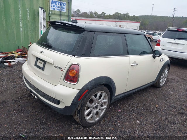 2008 MINI COOPER S WMWMF73598TV36940 Photo 3