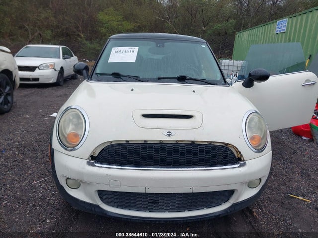 2008 MINI COOPER S WMWMF73598TV36940 Photo 5