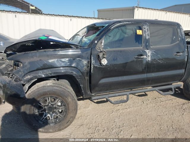 3TYAX5GN1NT057833 Toyota Tacoma Sr