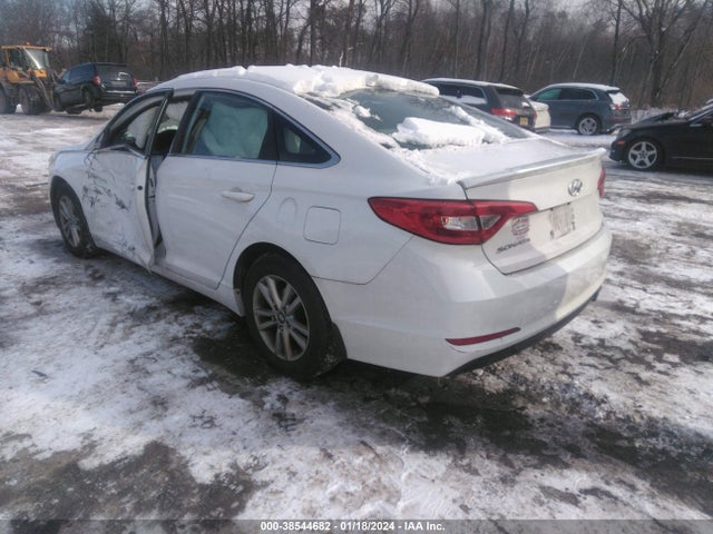 2015 HYUNDAI SONATA SE VIN: 5NPE24AF3FH158466