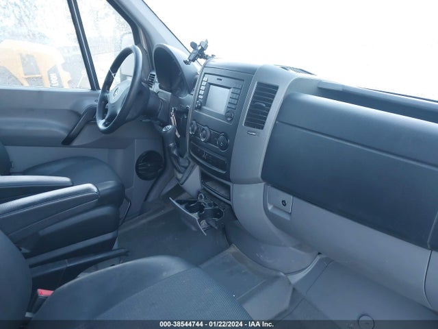 WD4FE7CD3HP373528 Mercedes-Benz Sprinter 2500 Standard Roof V6